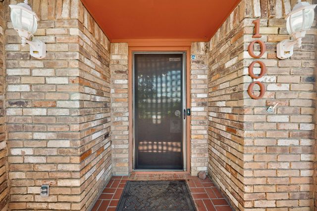 1000 Townsend Lane, Desoto, TX 75115