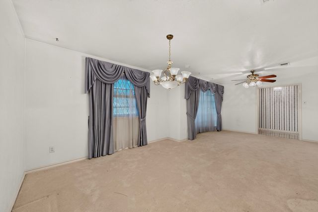 1000 Townsend Lane, Desoto, TX 75115