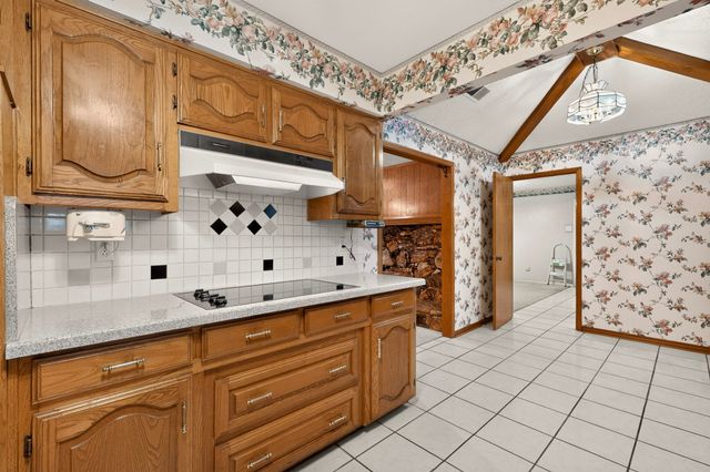1000 Townsend Lane, Desoto, TX 75115