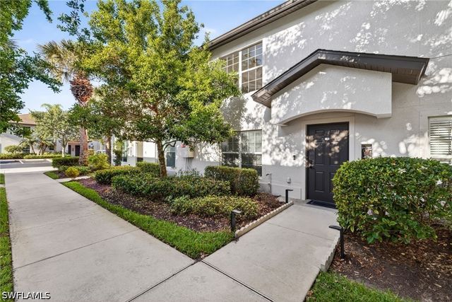 9076 Gervais CIR 410, Naples, FL 34120