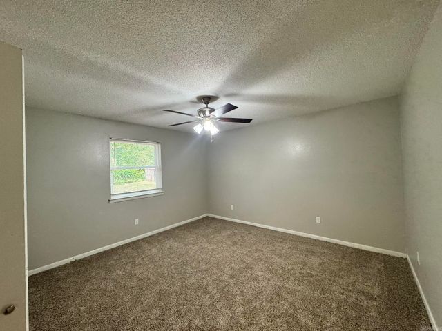 104 Foxdell Circle, Jacksonville, AR 72076
