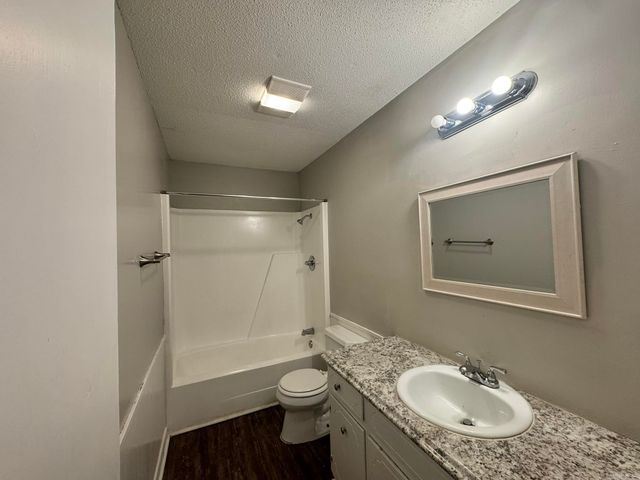 104 Foxdell Circle, Jacksonville, AR 72076