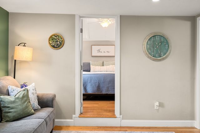 10 Cedar St, Hudson, MA 01749