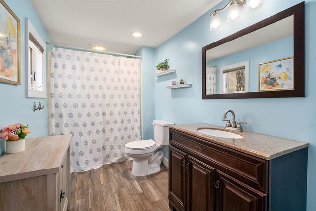 10 Cedar St, Hudson, MA 01749