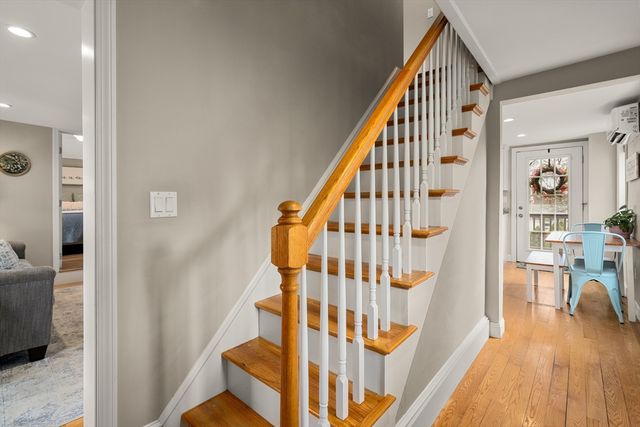 10 Cedar St, Hudson, MA 01749