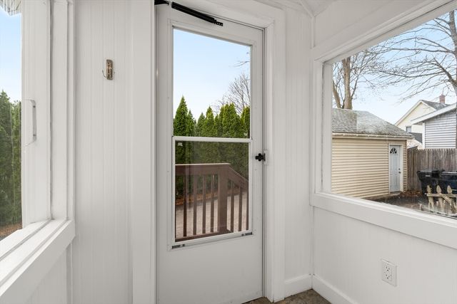 10 Cedar St, Hudson, MA 01749