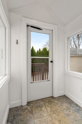 10 Cedar St, Hudson, MA 01749