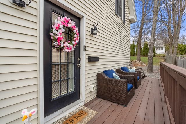 10 Cedar St, Hudson, MA 01749