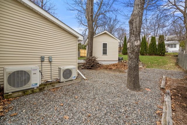 10 Cedar St, Hudson, MA 01749