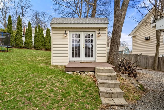 10 Cedar St, Hudson, MA 01749