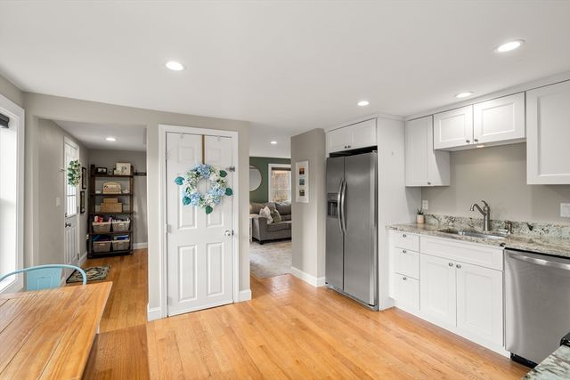 10 Cedar St, Hudson, MA 01749