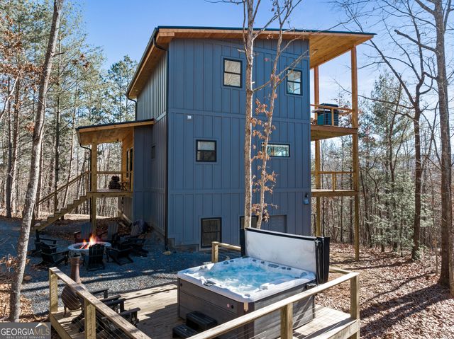572 Left Turn, Blue Ridge, GA 30513