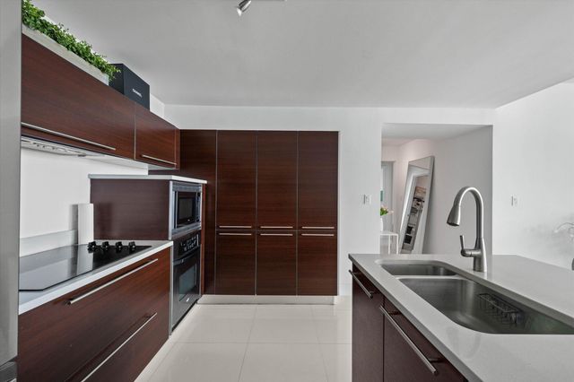1900 N Bayshore Drive 2312, Miami, FL 33132