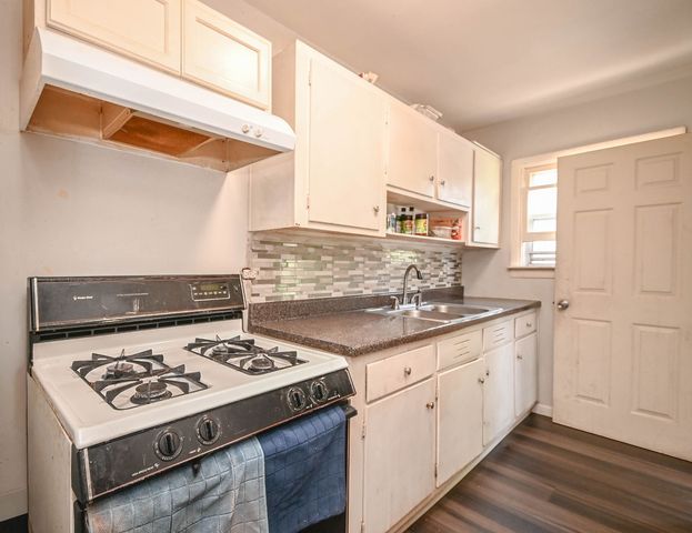 1636 Rice Street, Waukegan, IL 60087