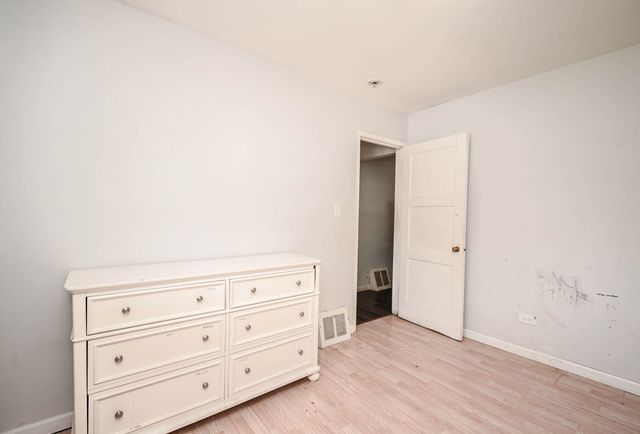 1636 Rice Street, Waukegan, IL 60087