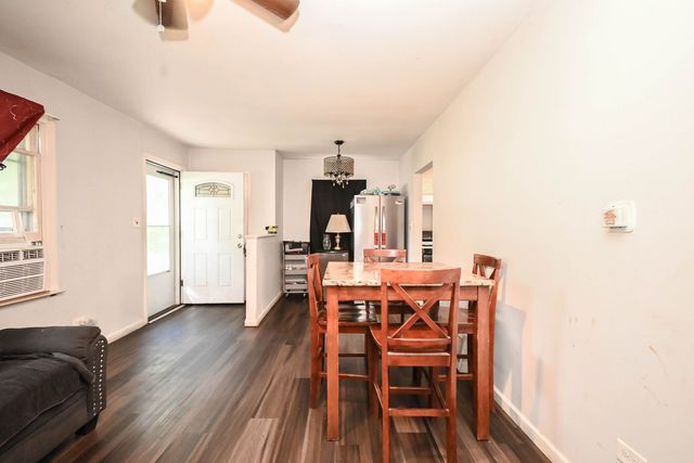 1636 Rice Street, Waukegan, IL 60087