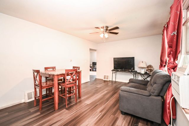 1636 Rice Street, Waukegan, IL 60087