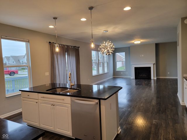 16123 Sedalia Drive, Fishers, IN 46040