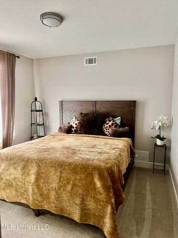 6934 N Sunrise Loop, Olive Branch, MS 38654