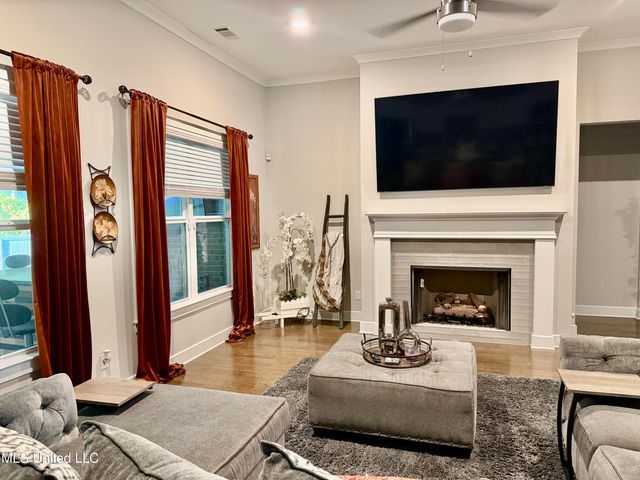 6934 N Sunrise Loop, Olive Branch, MS 38654