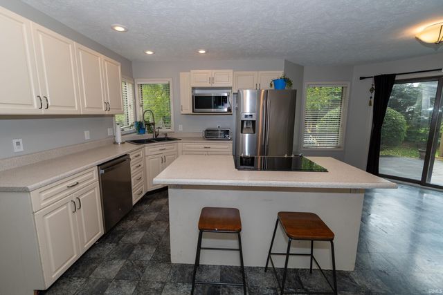 14770 Fairfield Drive, Granger, IN 46530