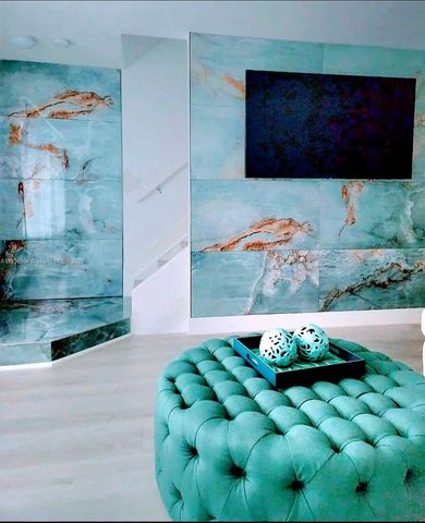 7810 SW 102nd Ln, Miami, FL 33156