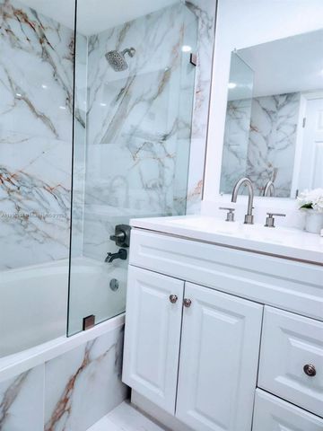 7810 SW 102nd Ln, Miami, FL 33156