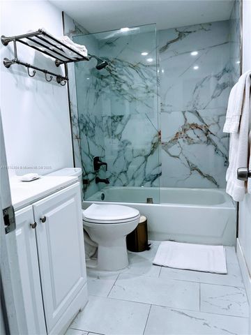 7810 SW 102nd Ln, Miami, FL 33156