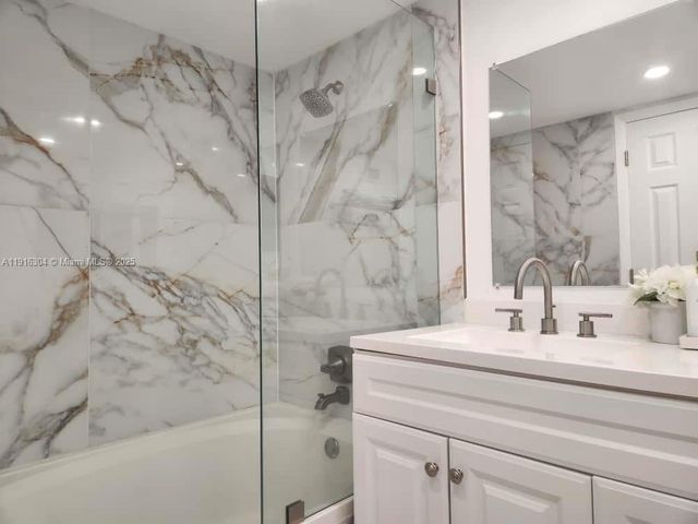 7810 SW 102nd Ln, Miami, FL 33156