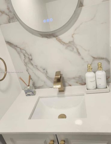 7810 SW 102nd Ln, Miami, FL 33156