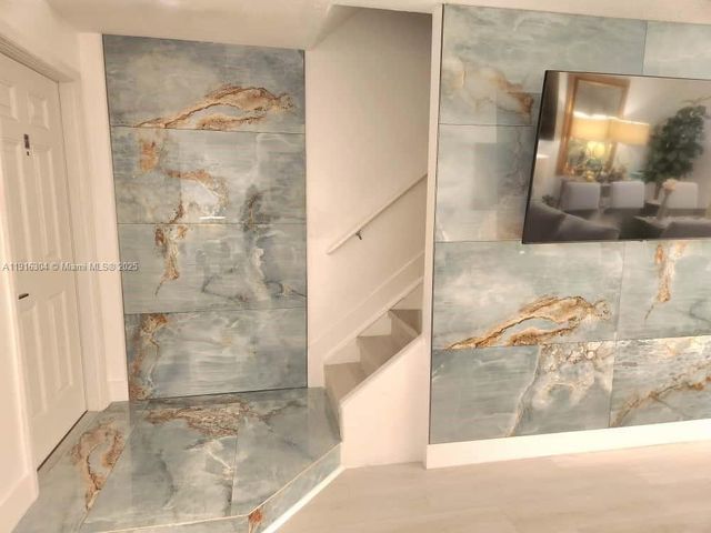 7810 SW 102nd Ln, Miami, FL 33156