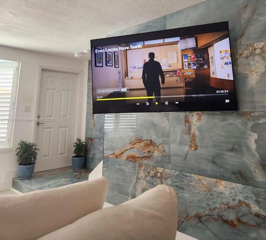 7810 SW 102nd Ln, Miami, FL 33156