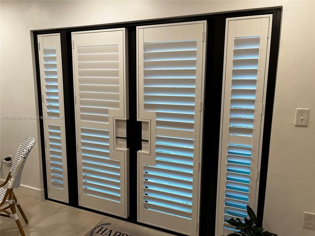 7810 SW 102nd Ln, Miami, FL 33156