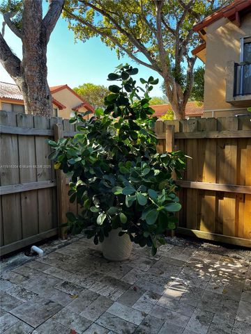 7810 SW 102nd Ln, Miami, FL 33156