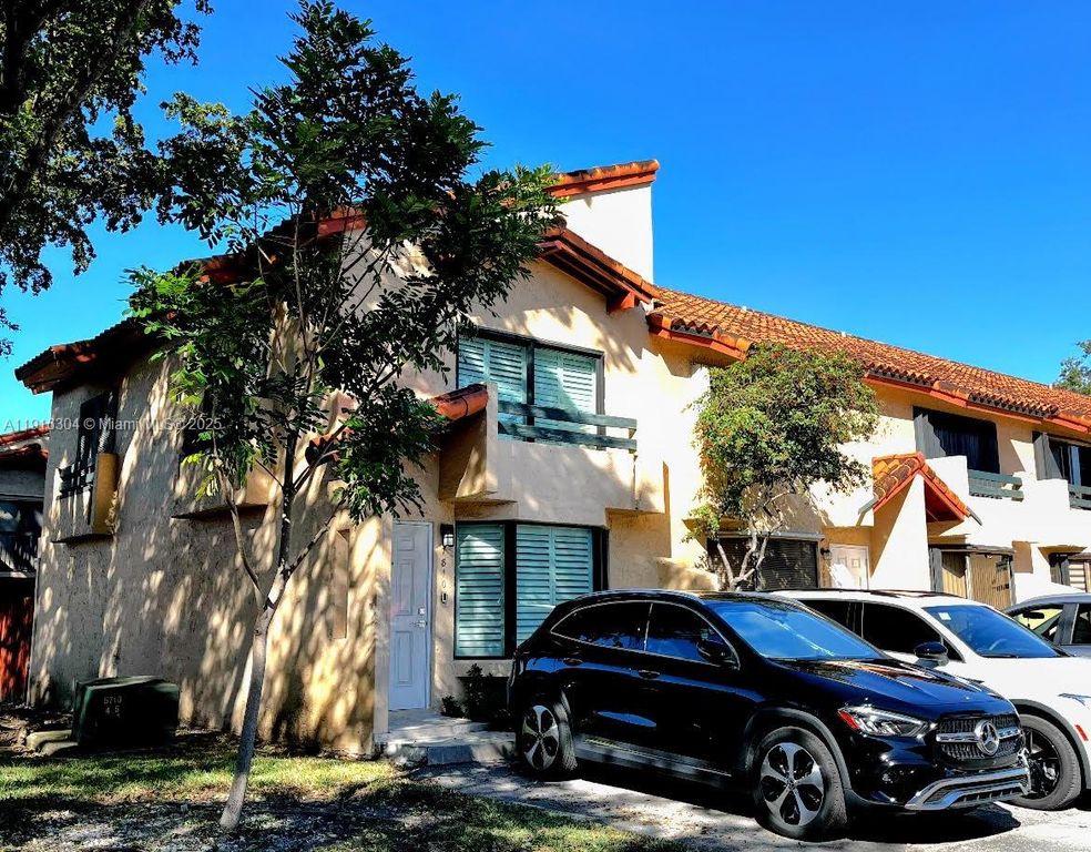 7810 SW 102nd Ln, Miami, FL 33156