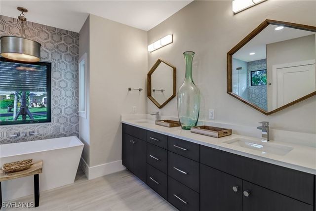 28070 Winthrop CIR, Bonita Springs, FL 34134