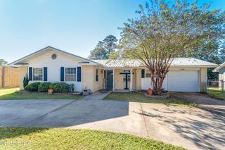 3113 Beachview Drive, Ocean Springs, MS 39564