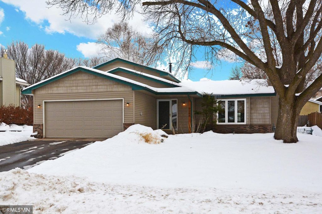 9246 Shenandoah Lane N, Maple Grove, MN 55369