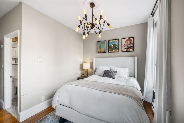 1 Saint Charles St 3, Boston, MA 02116