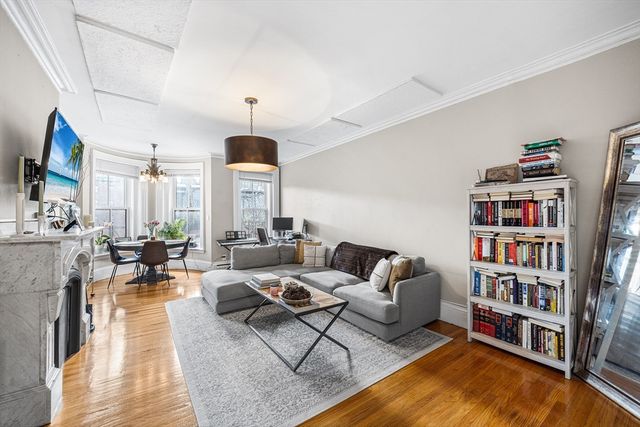 1 Saint Charles St 3, Boston, MA 02116