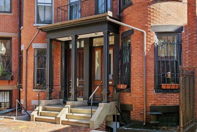 1 Saint Charles St 3, Boston, MA 02116