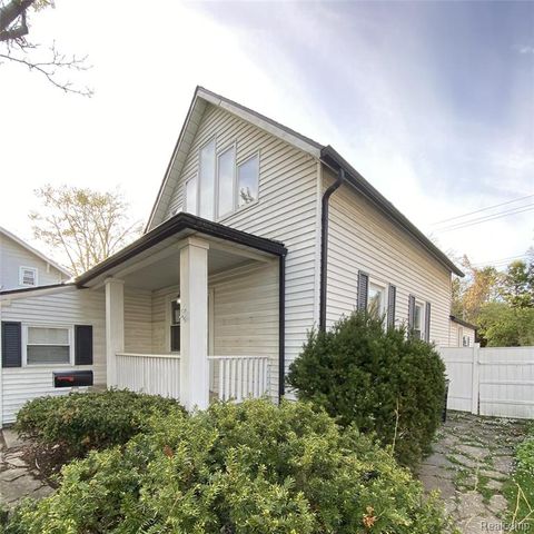 415 Gardenia Avenue, Royal Oak, MI 48067