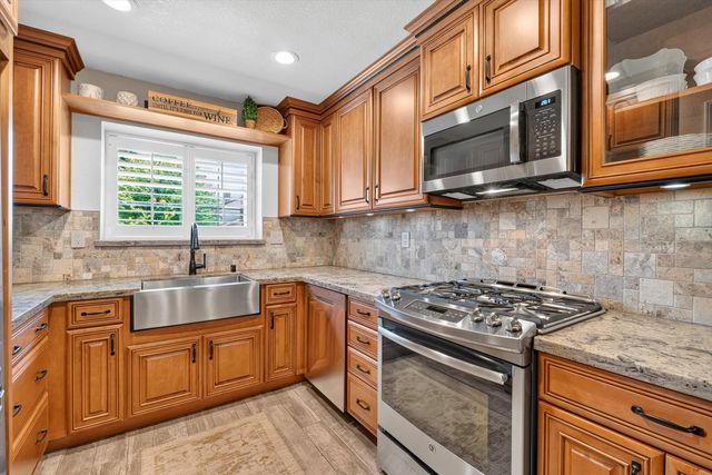 303 1st St, Lincoln, CA 95648