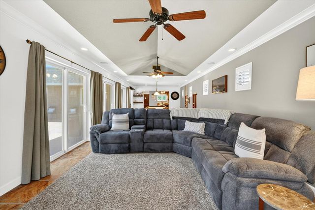 303 1st St, Lincoln, CA 95648