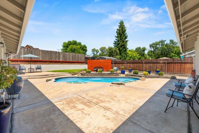 303 1st St, Lincoln, CA 95648
