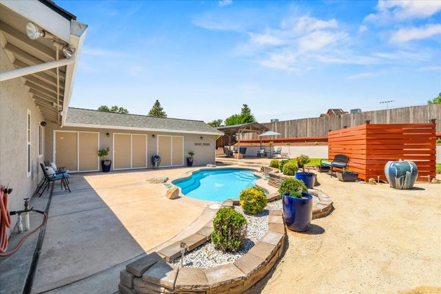 303 1st St, Lincoln, CA 95648