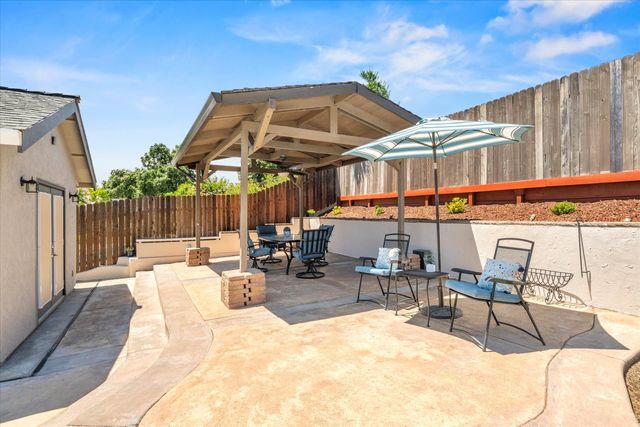 303 1st St, Lincoln, CA 95648