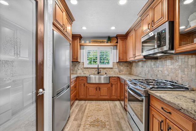 303 1st St, Lincoln, CA 95648