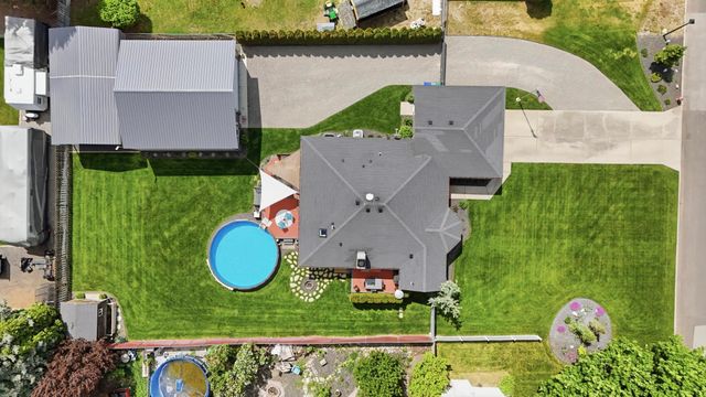 15714 N Gleneden Dr, Spokane, WA 99208