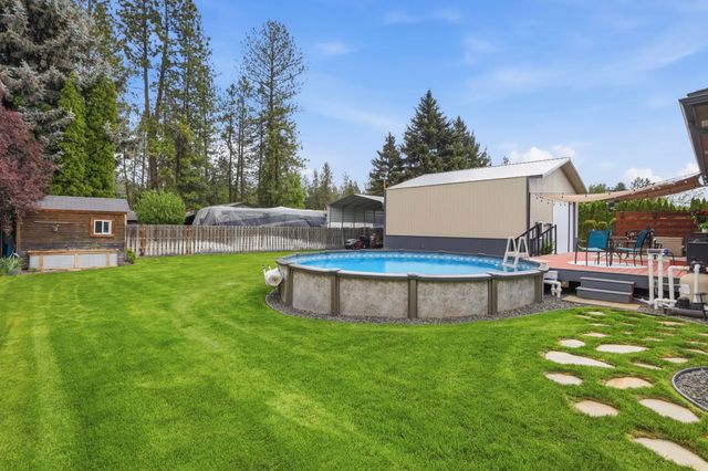 15714 N Gleneden Dr, Spokane, WA 99208